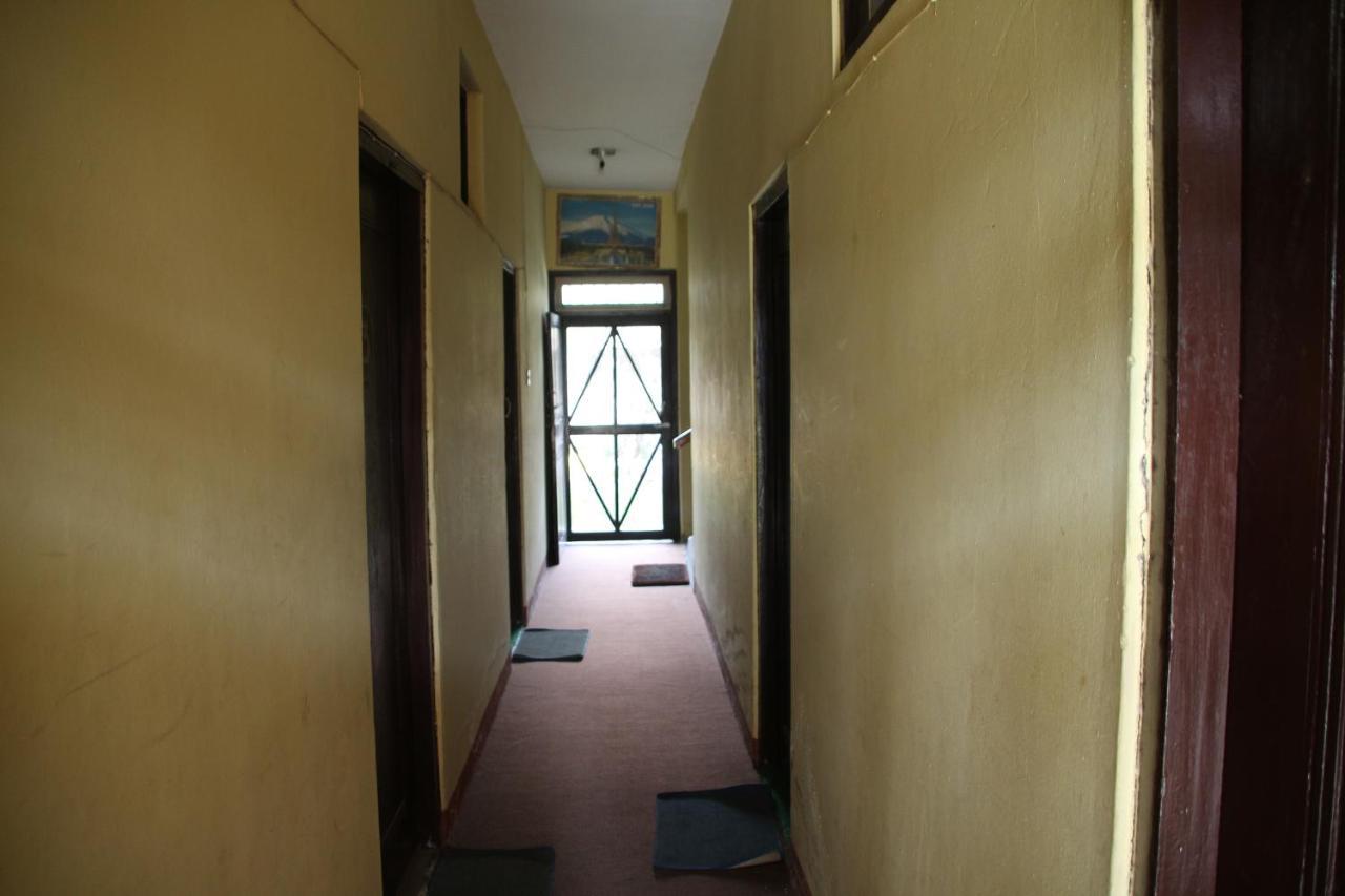 Geo Guest House Pokhara Exteriör bild